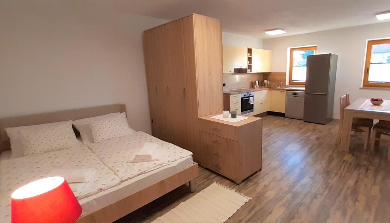 Apartma Toro Bledアパートメント エクステリア 写真